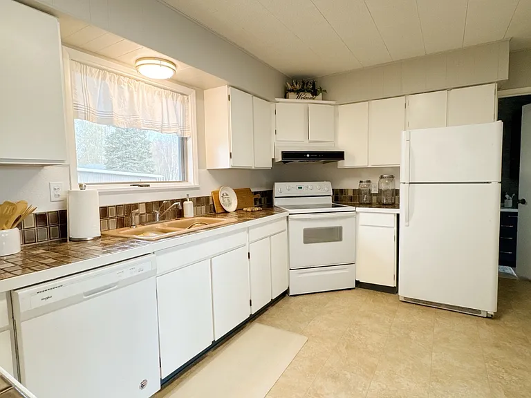 5925 Franklin Dr #1 — Photo 4