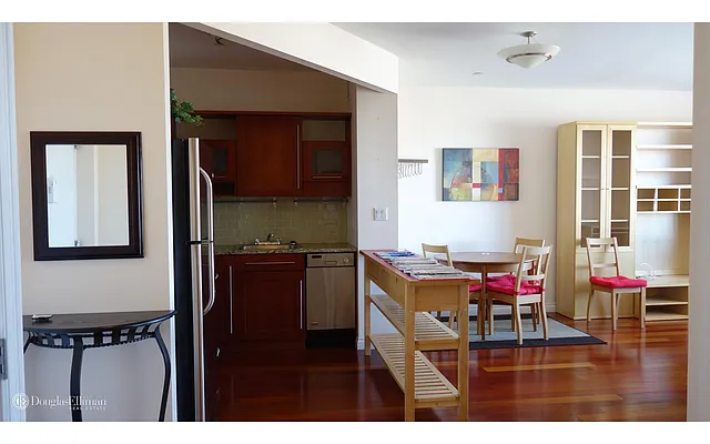 Rented by Douglas Elliman | media 15