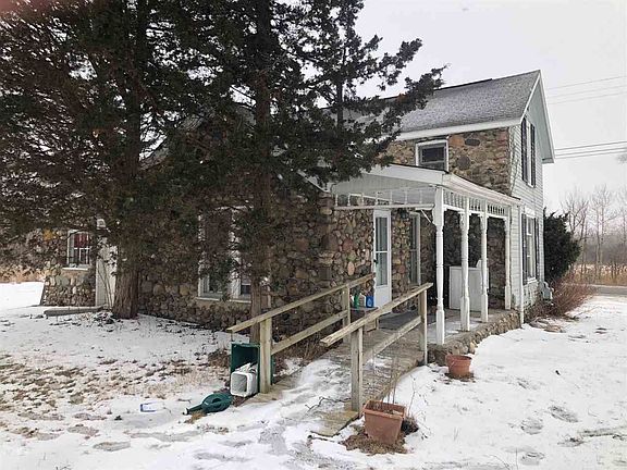 3rd image of 1215 N Ortonville Rd