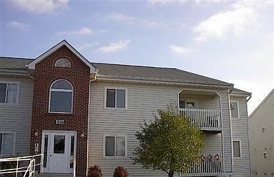 2nd image of 10124 Carnation Ct APT 10