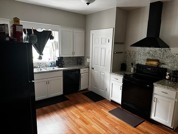 3rd image of 8245 Cottonwood Dr
