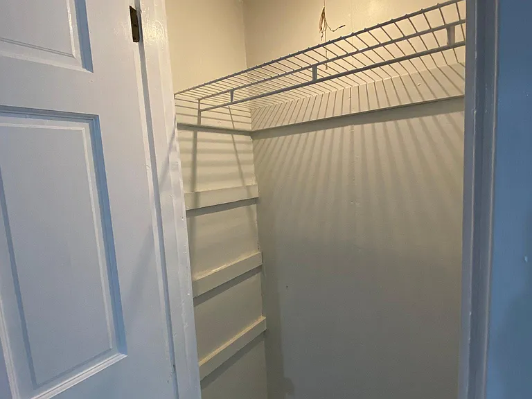 211A N Railroad St — Photo 27