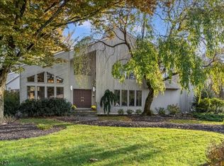 26 Ora Ct #0, East Hanover, NJ 07936