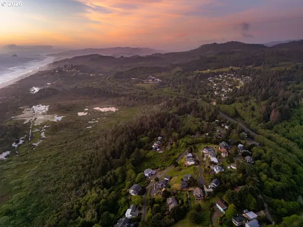 Terrace Dr, Neskowin, OR 97149
