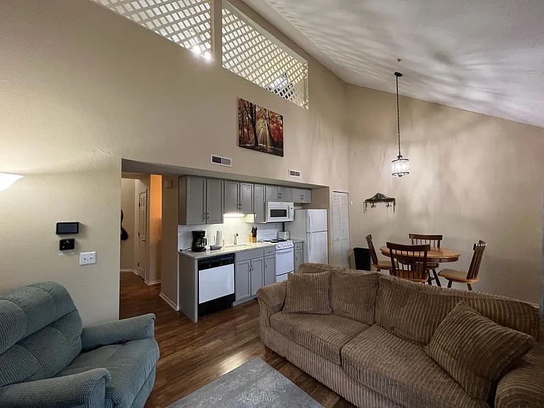 680 Fall Creek Dr — Photo 11