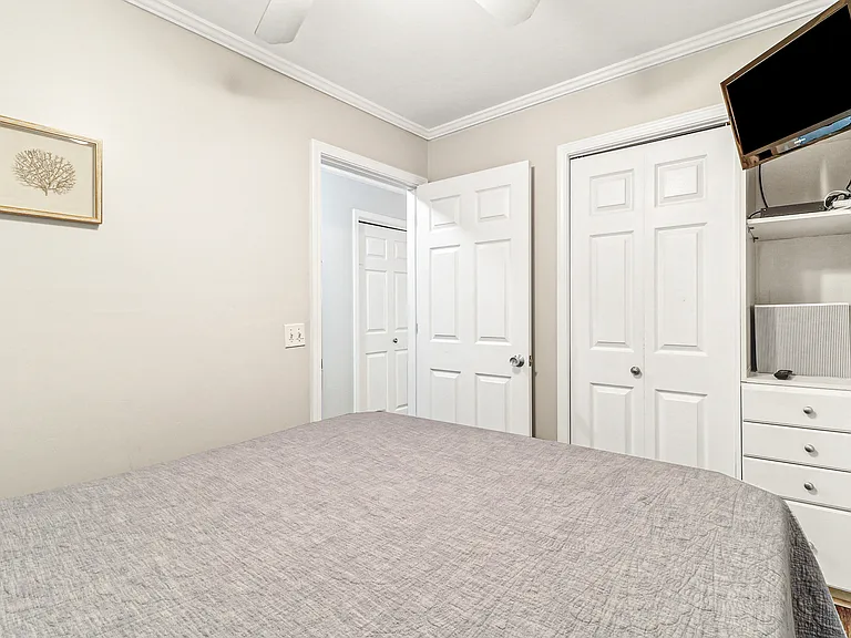 23 S Forest Beach Dr #142 — Photo 12