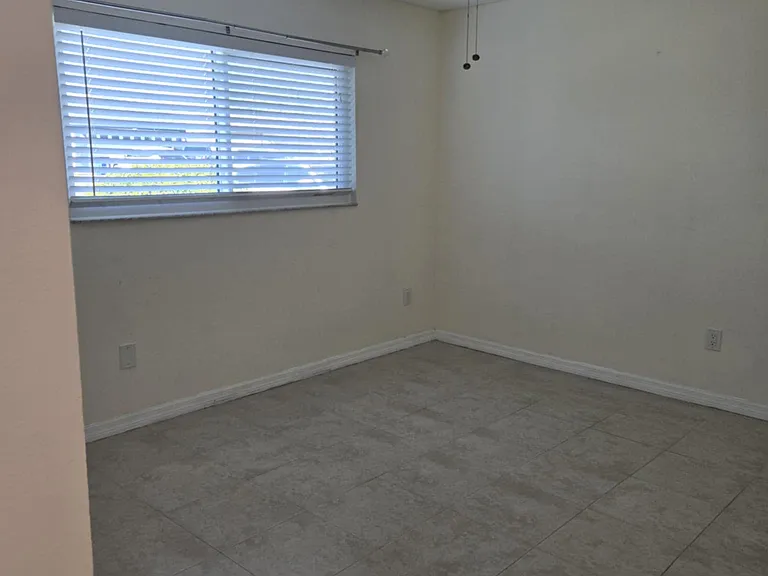 9156 Irving Rd — Photo 14
