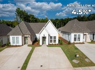 1042 Hunters Way, Opelika, AL 36801