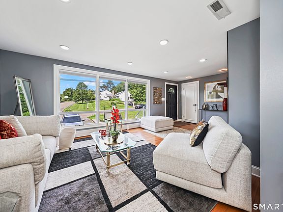 4th image of 2 Northwood Drive