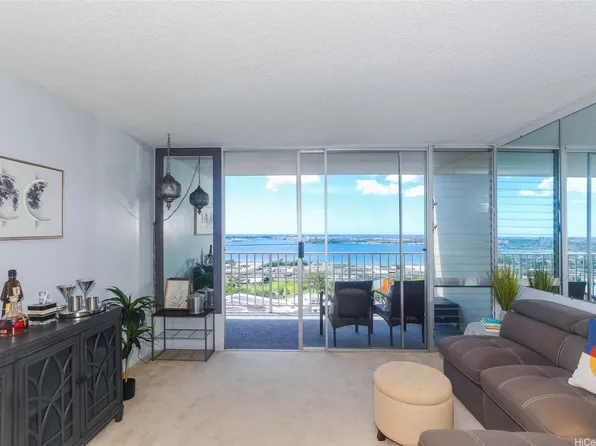 98-99 Uao Pl APT 2206, Aiea, HI 96701
