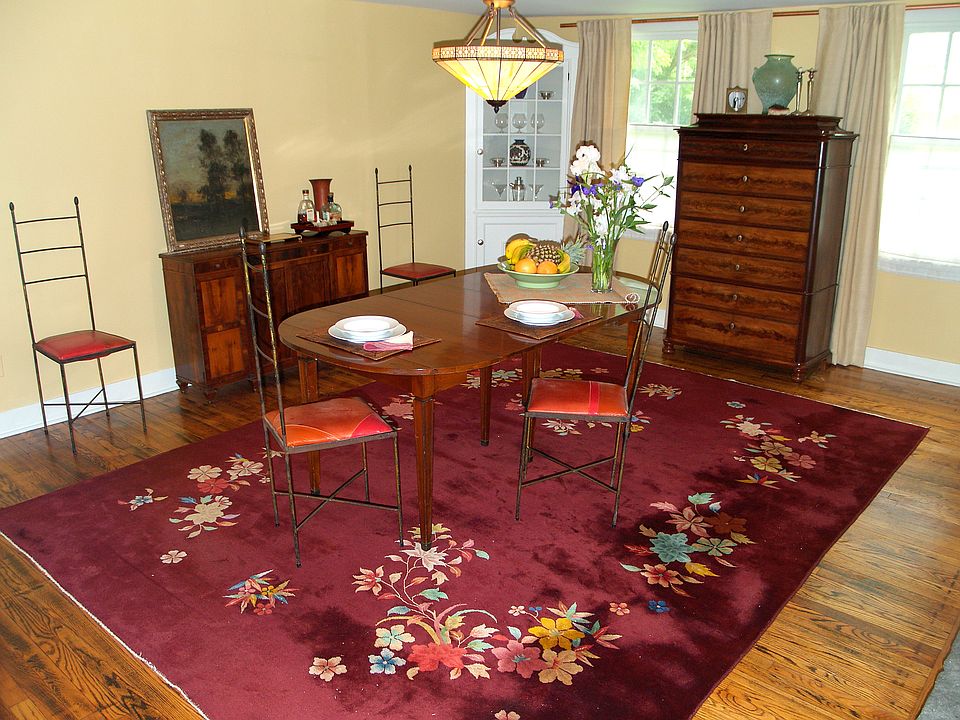 Formal dining room