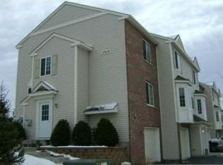 5014 Evergreen Dr N UNIT 8, Hugo, MN 55038