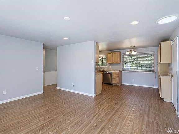 5th image of 3024 Greendale Dr SE