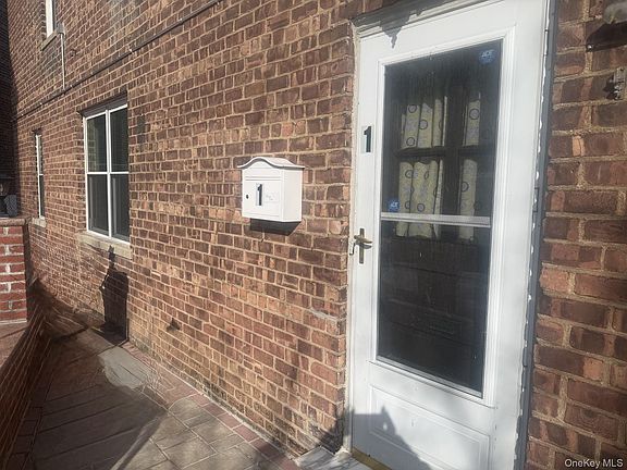3rd image of 1145 Astor Ave #1