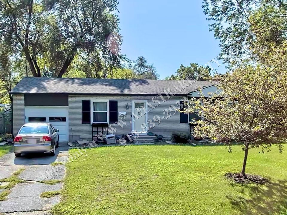 1st image of 9923 England Dr