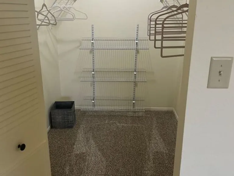 Autumn Creek Apartment Homes — Photo 22