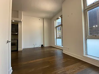 Rented by R New York