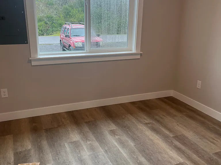 413 Trustee St SW #B — Photo 16