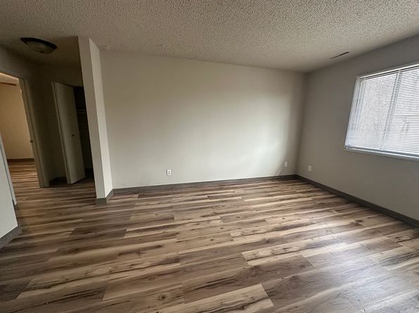915 Boston Way APT 4