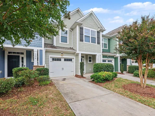 104 Hundred Oaks Ln, Holly Springs, NC 27540