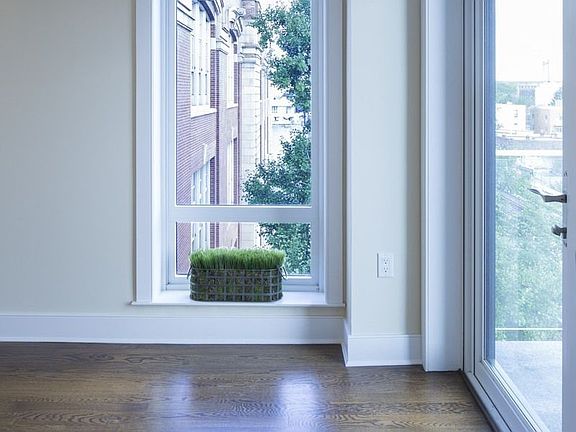4th image of 2388 31st St APT 4A