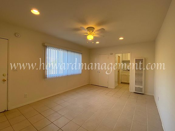 3rd image of 574 Grand Blvd #1