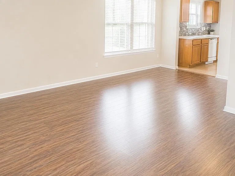 114 Sendero Dr — Photo 2