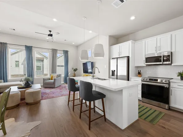 2323 Warhol Way, Houston, TX 77091