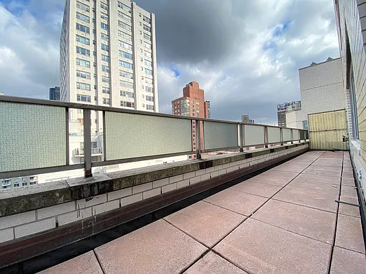 Rented by Bond New York | media 7