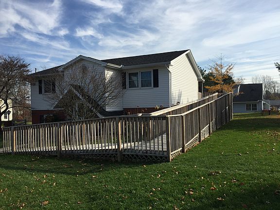 3rd image of 218 Garmatter St