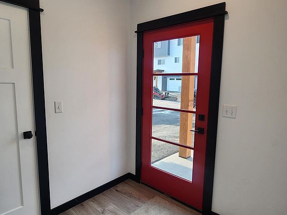 4th image of 2979 Fenway St #1
