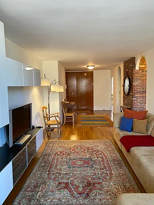 Sold by Realty Group International | media 16