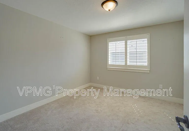 12501 NE 102nd Way — Photo 27