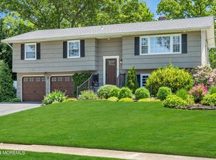 12 Green Dr, Toms River, NJ