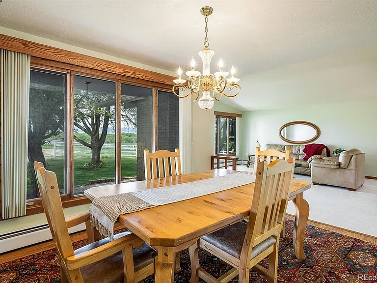 2117 Stonehenge Cir — Photo 5