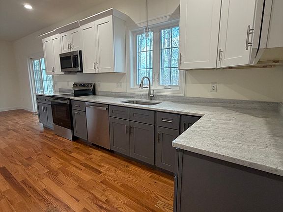 2nd image of 21 Laurel Avenue