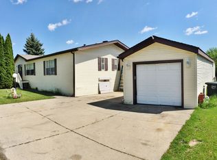 10702 255th Ave, Trevor, WI 53179