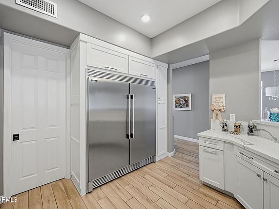 5th image of 3800 S CANTABRIA Circle #1107