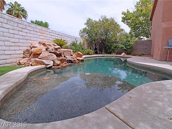2nd image of 1733 Black Hills Way