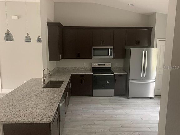 5th image of 2048 Brewster Dr