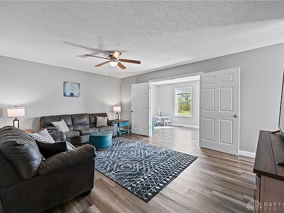 5th image of 128 Grand Vista Dr
