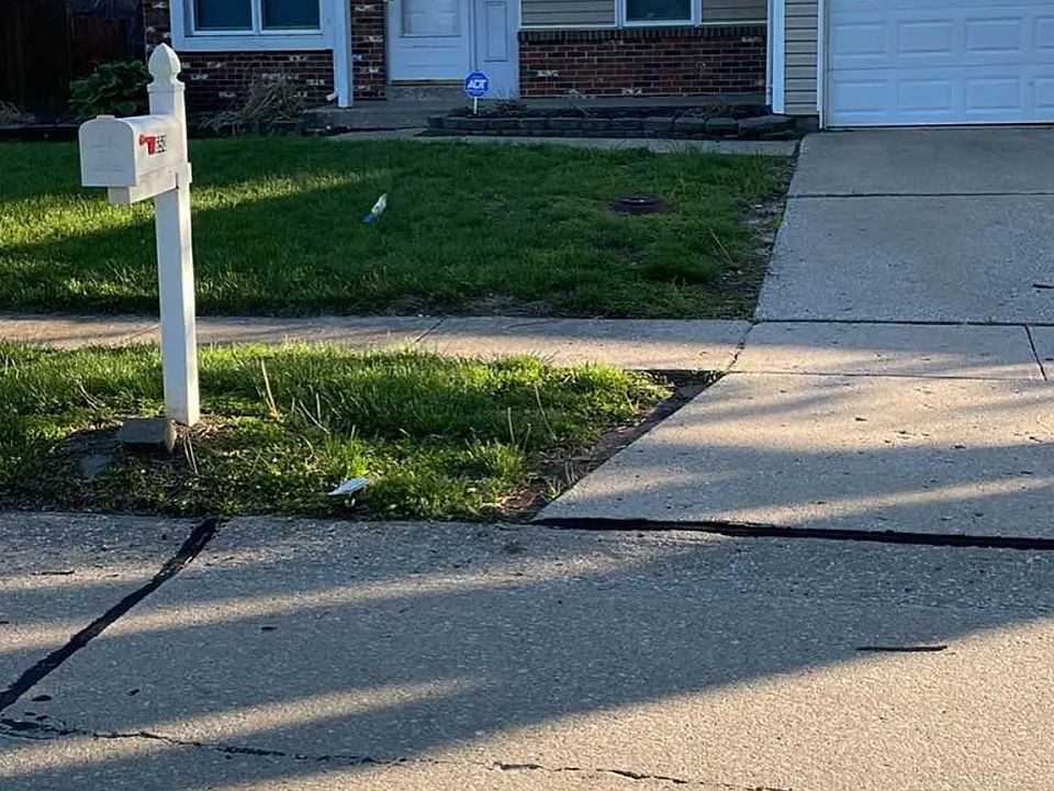 1st image of 650 Baltic Dr
