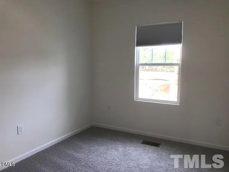 6039 Beale Loop — Photo 12