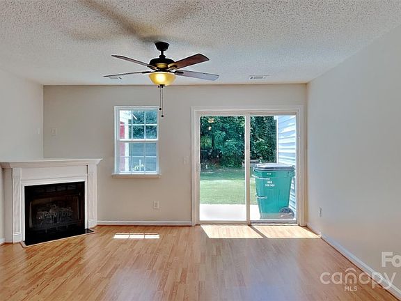 4th image of 12956 Mosby Ln