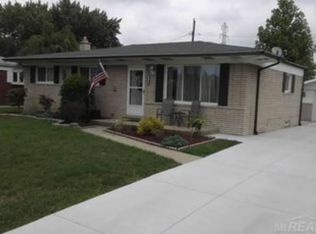 29808 Bradner Dr, Warren, MI 48088