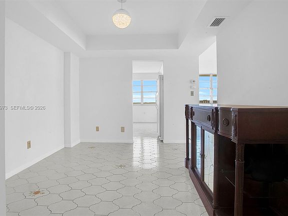 3rd image of 2851 NE 183rd St APT 1416E