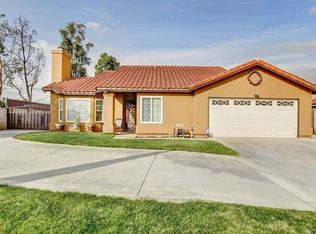 1298 W Woodcrest St, Bloomington, CA 92316