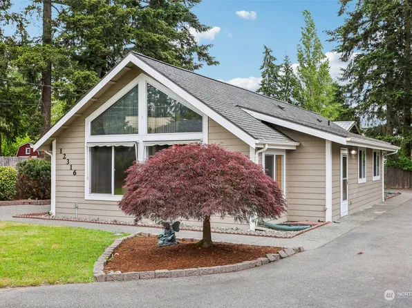 12316 8th Avenue NE, Seattle, WA 98125