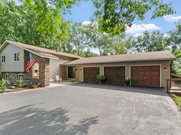 2821 Saddlebrooke Cir, Minnetonka, MN 55305