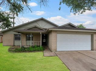 6911 Prairie Village Dr, Katy, TX 77449